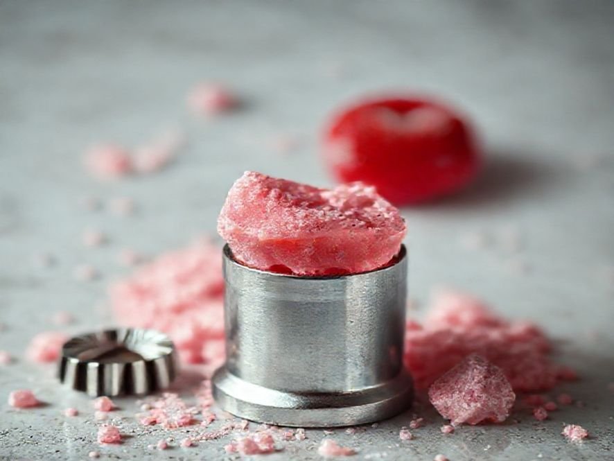 Análise da Combinação de Materiais: Couro Rosa, Aço Inoxidável e Enchimento Duplo (Luxo e Conforto)