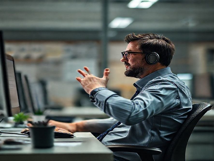 Cadeira Presidente: O Melhor Ajuste Ergonômico (Design Curvo) para o Trabalho.