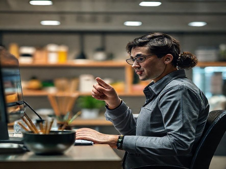 Ergonomia Gidavi: O Design com Sistema Sincronizado para Suporte Ideal do Executivo.