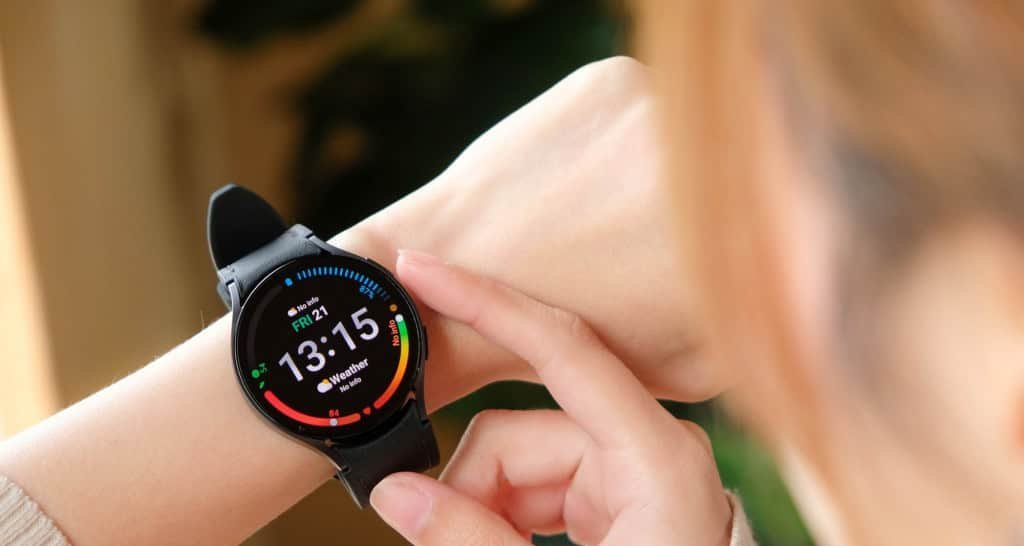 Galaxy Watch6 alerta usuário em Niterói e leva a cirurgia cardíaca de emergência - Imagem do artigo