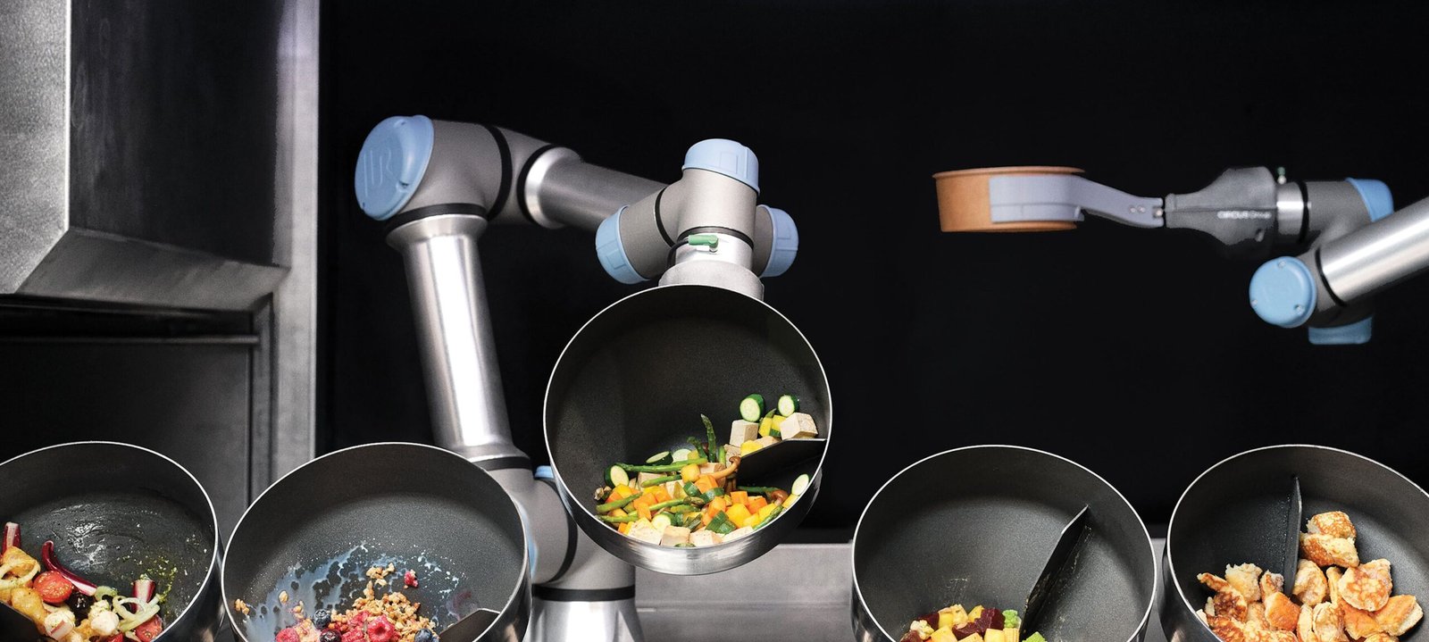 Robô cozinheiro prepara 120 refeições por hora em supermercados da Alemanha - Imagem do artigo