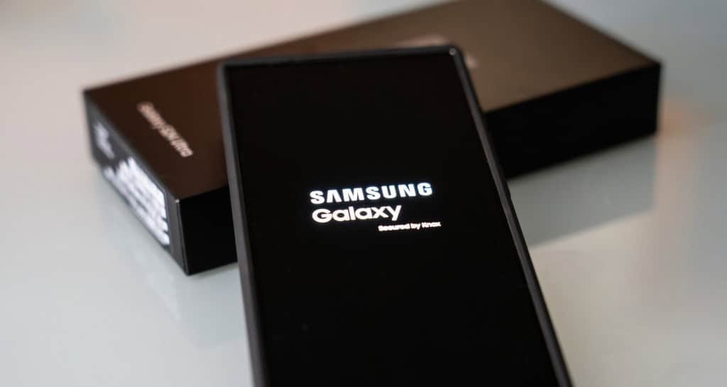 Galaxy S26: Samsung revê design e preço após iPhone 17 - Imagem do artigo