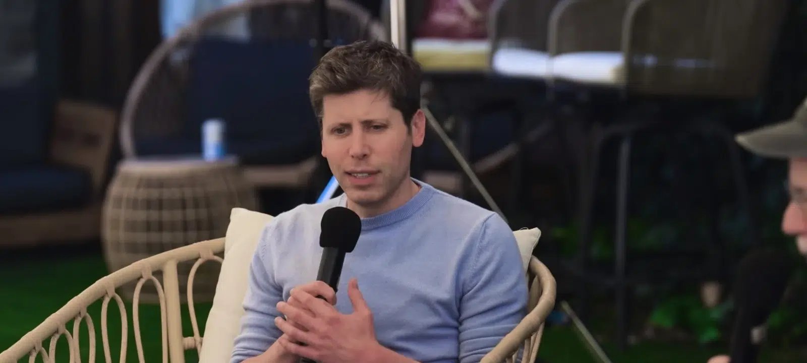 Médico de IA supera humano, mas confiança falta, diz Altman - Imagem do artigo