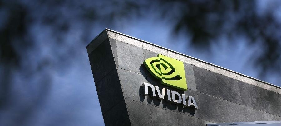 Receita da NVIDIA dispara 10x com boom de IA e data centers - Imagem do artigo