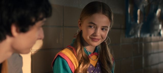 Holly Wheeler em Stranger Things 5 ligações reveladas - Imagem do artigo original