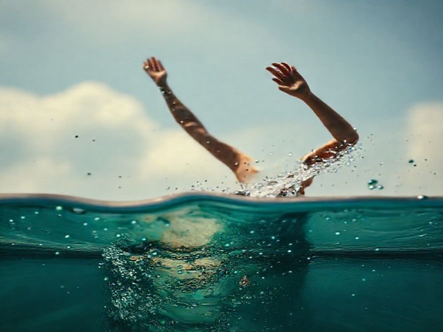 Braços Flip-Up: Liberdade de Movimento e Mais Espaço para Guardar a Cadeira.