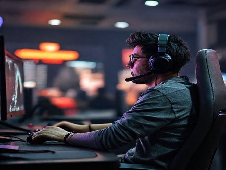 Cadeira Gamer Ergonômica: O Ajuste de Altura para a Postura Correta.